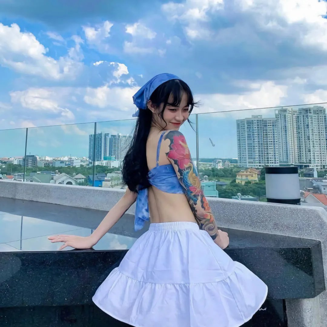 她嫁了个警察